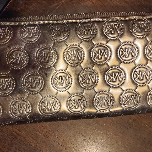 Michael Kors Metallic Silver Wallet - Picture 2 of 5